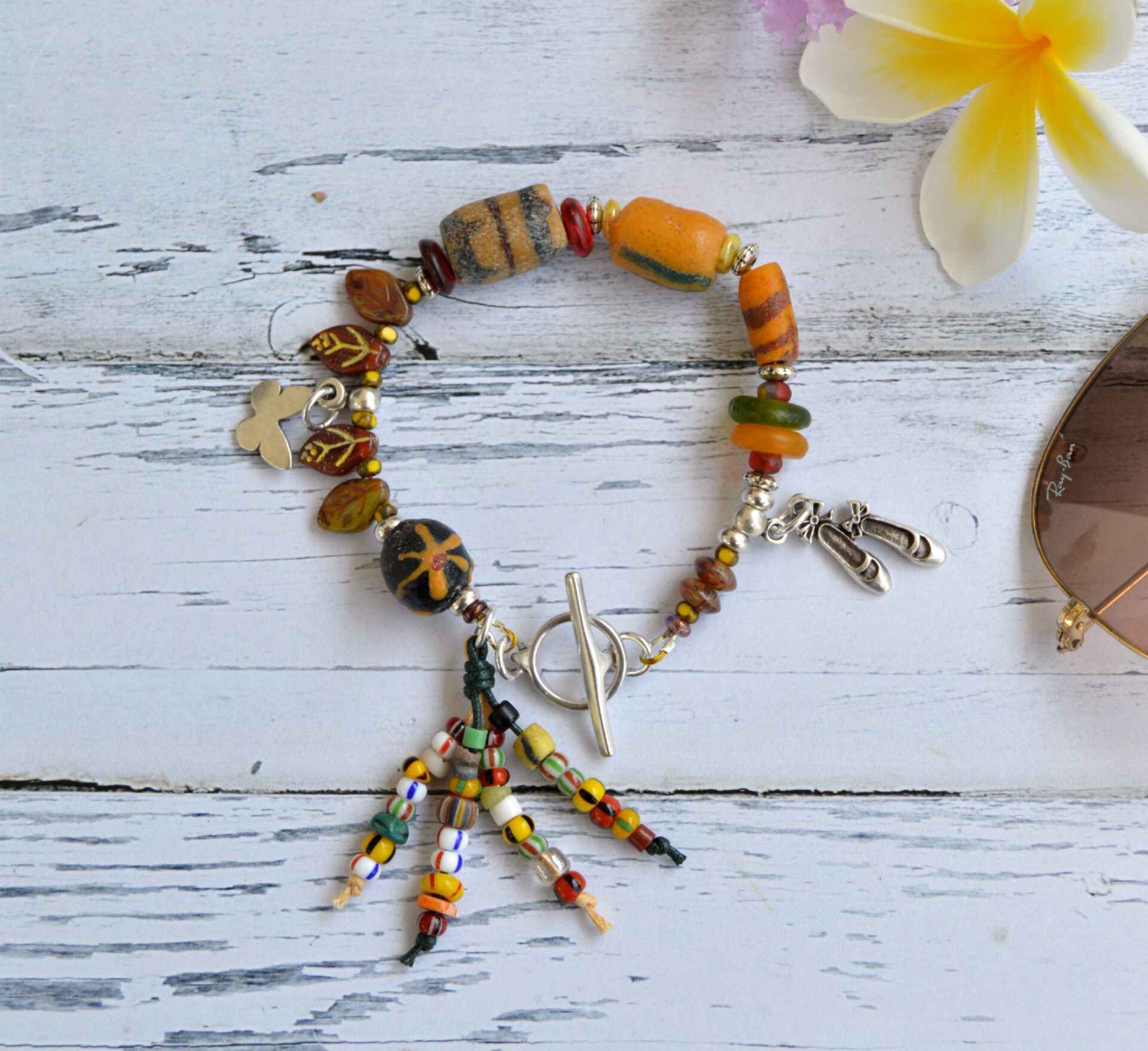 Amazon.com: Bohemian Bracelet Sets for Women 6 Sets Stackable Stretch  Multi-color Boho Hippie Dainty Jewelry Best Friend Gift (Bead bracelet set  for women): Clothing, Shoes & Jewelry