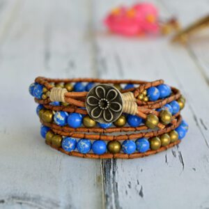 Bracelet wrap avec 3 tours de jaspe bleu profond et perles de laiton